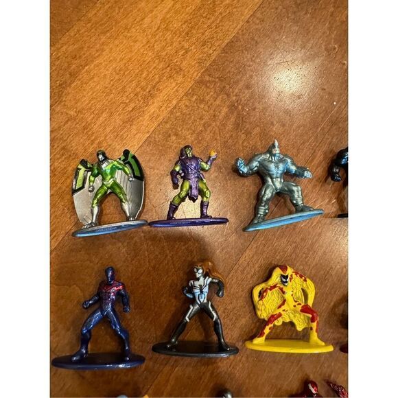 Marvel Nano metal figurine bundle - Picture 2 of 5